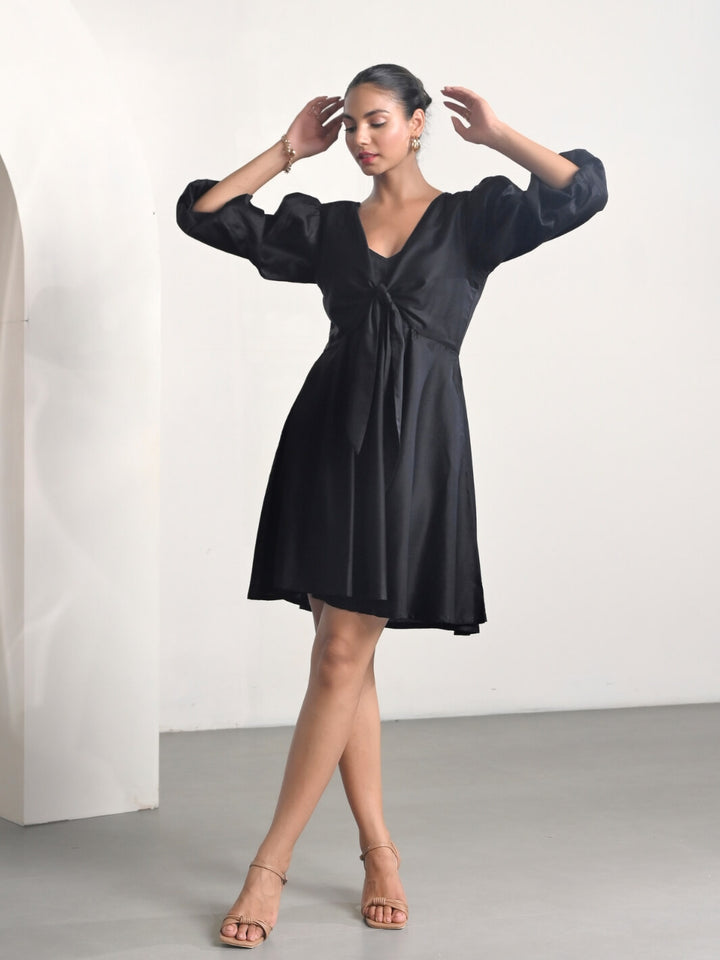 Black V-Neck Short Party Dress with Balloon Sleeves