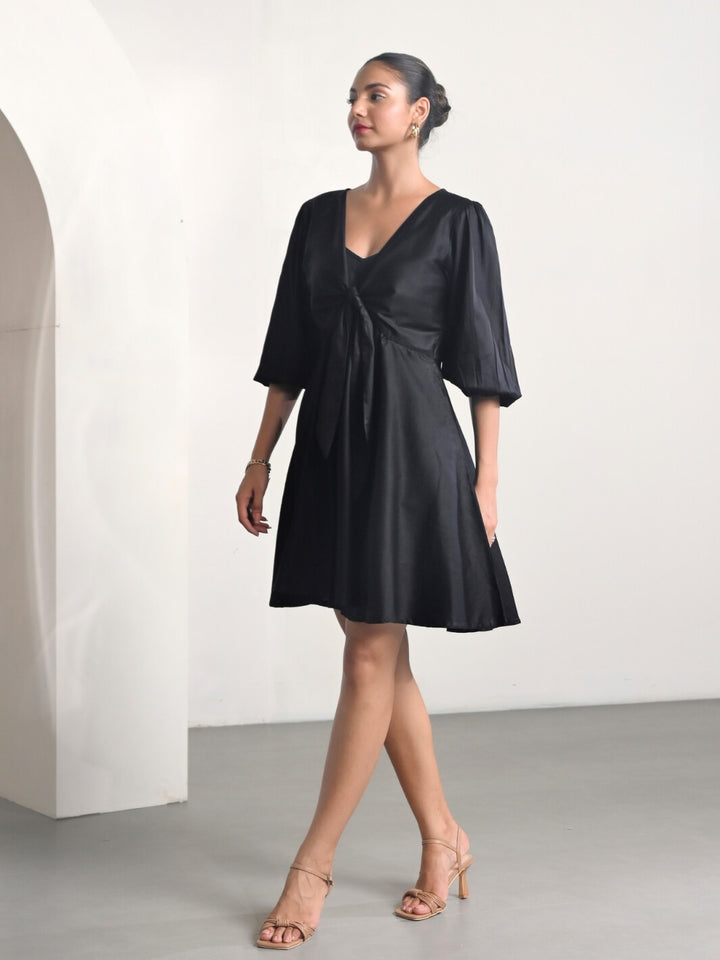 Black V-Neck Short Party Dress with Balloon Sleeves